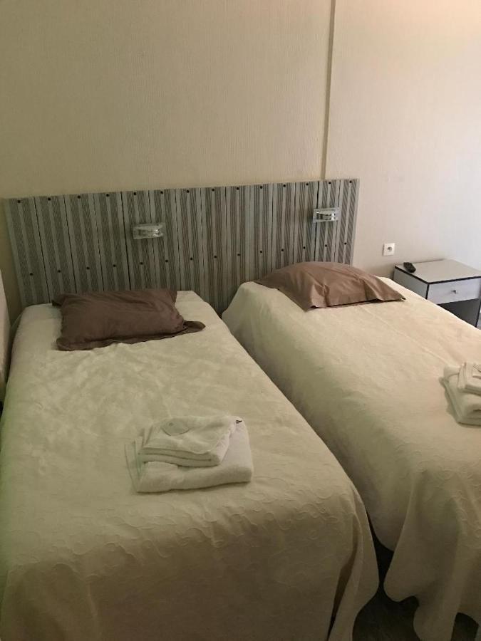 Hotel Du Viaduc Le Vigeant Zewnętrze zdjęcie
